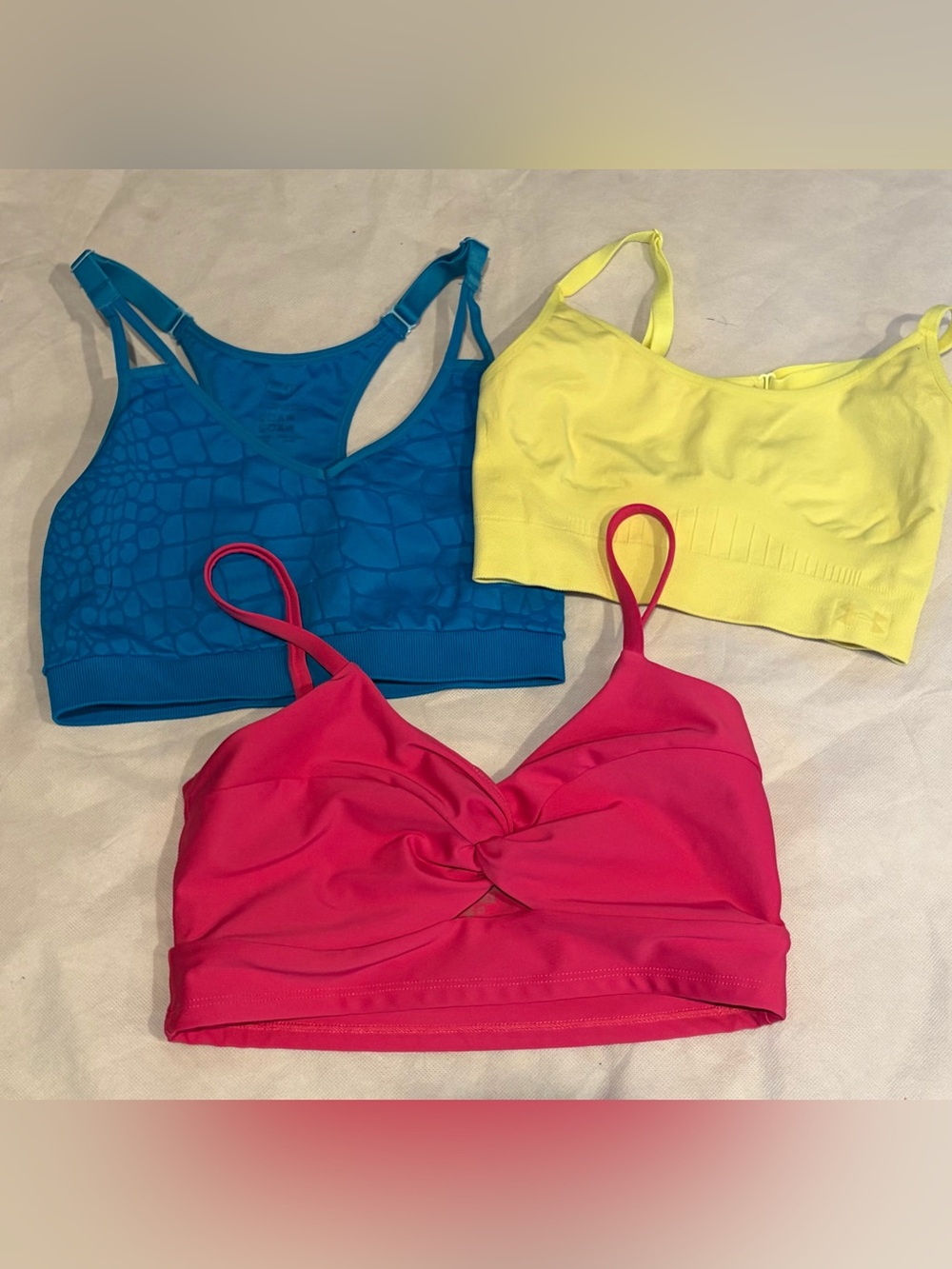 SPORTS BRA Bundle of 3 Size M-Yummie/Under Amour/Becco
